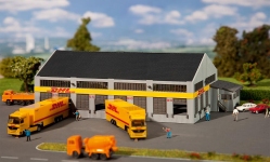 Faller 231733 - N - Logistik-Zentrum DHL mit Figuren